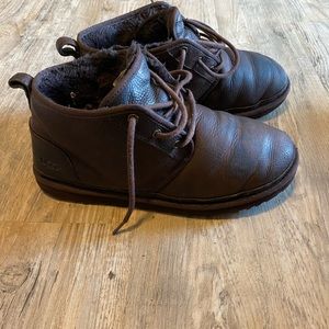 UGG MEN'S NEUMEL CHUKKA BOOT